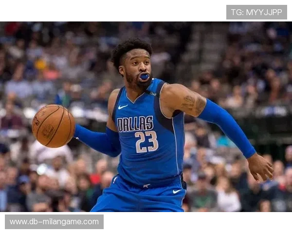 “小牛队战术创新，打出令人惊叹的比赛表现”，小牛队人员