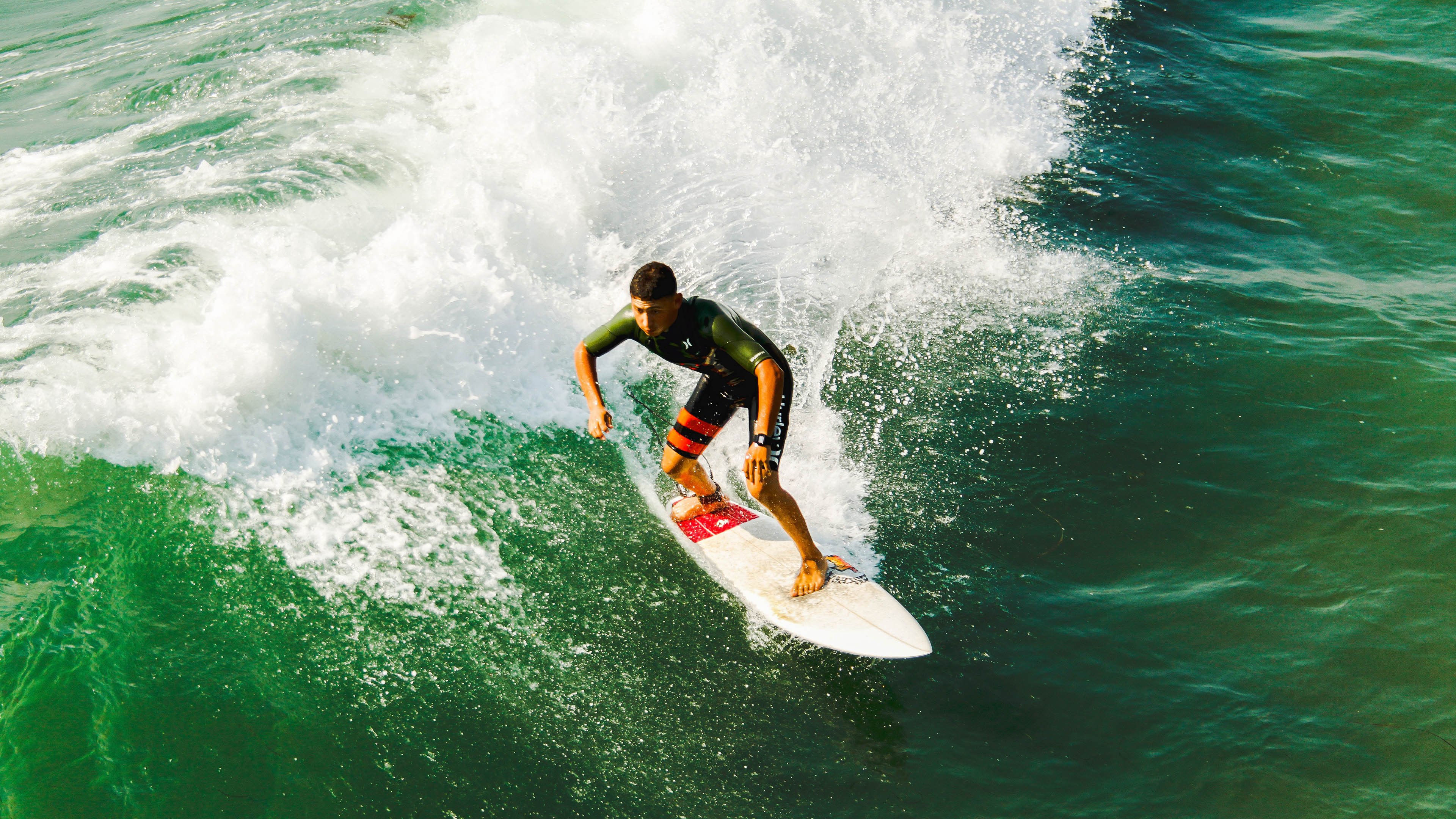 足球“门将进攻赛” 守门员获得自由开火权